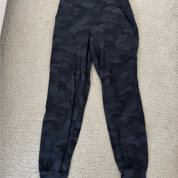 LULULEMON ALIGN JOGGERS CAMO - Picture 2 of 4